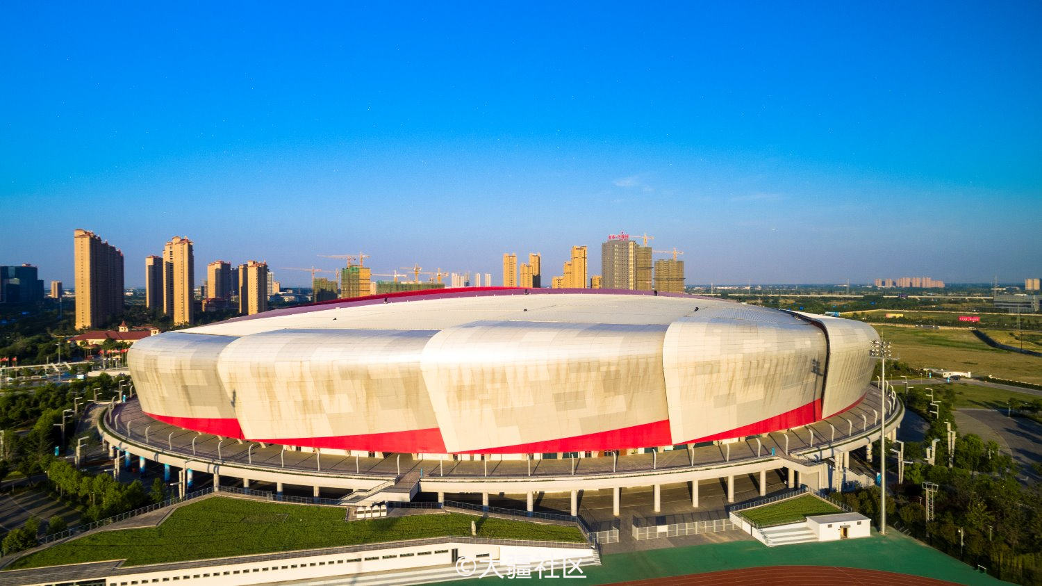 精灵3P,调色会有白色密麻噪点请问怎么解决